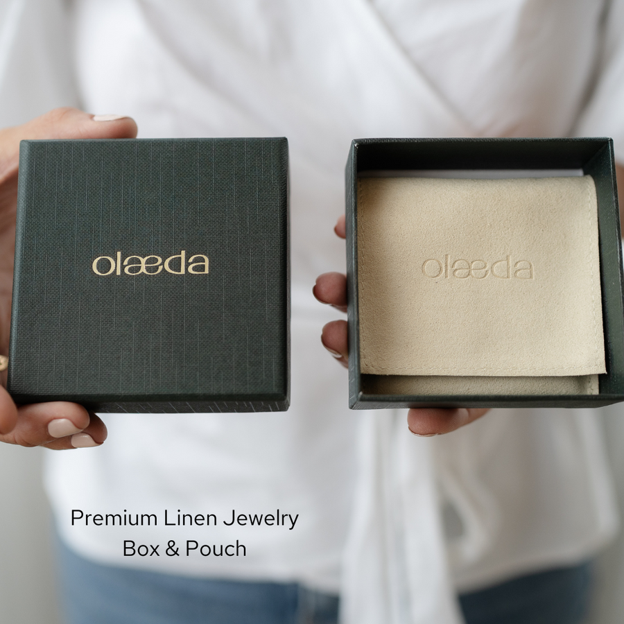 Sample of Olaeda linen jewelry box and pouch